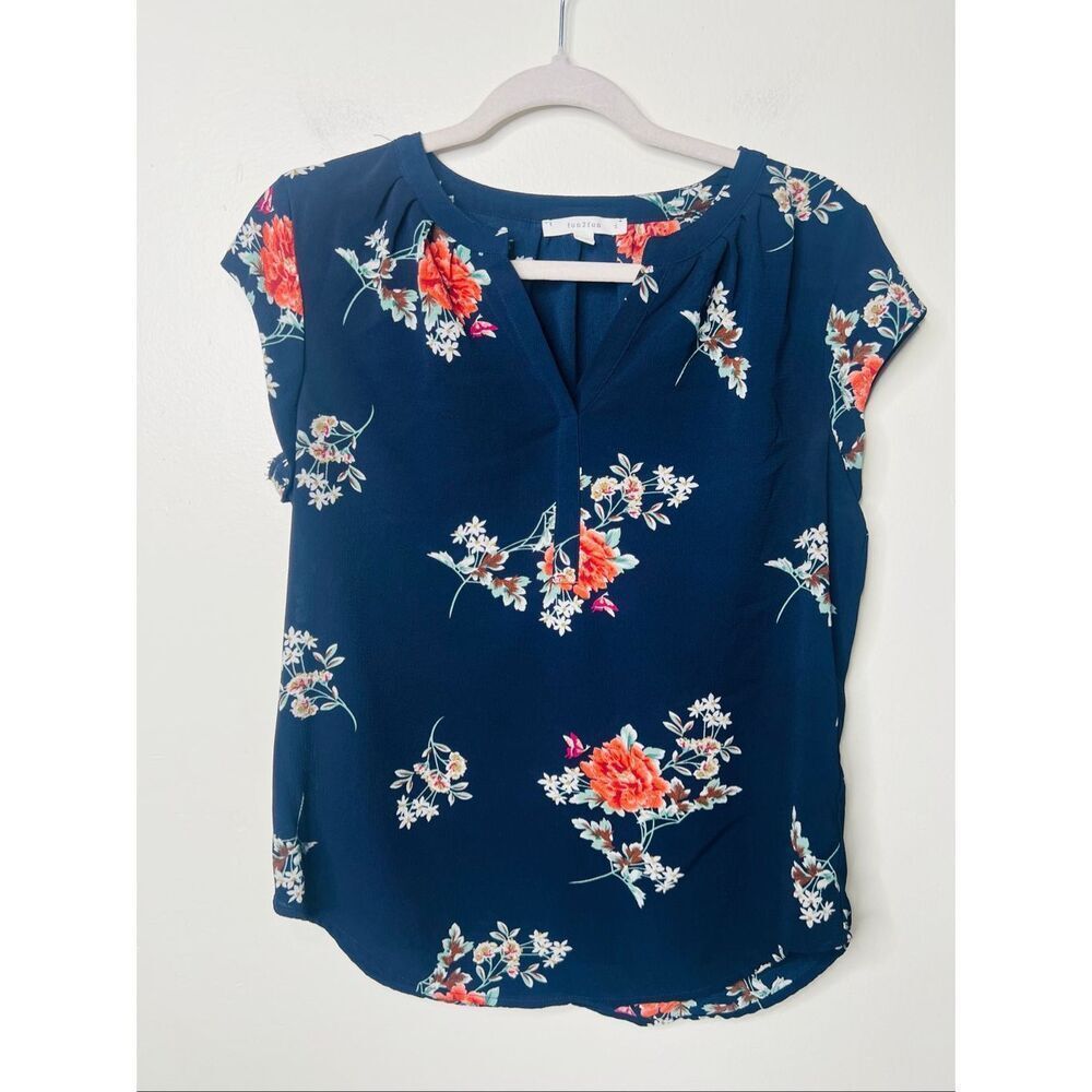 Fun2Fun Navy Blue FLoral Cap Sleeve Blouse Sz S